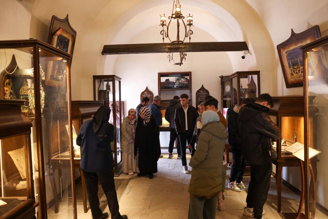 Selçuklu’da bayram yoğunluğu: Sembol mekanlar doldu 8